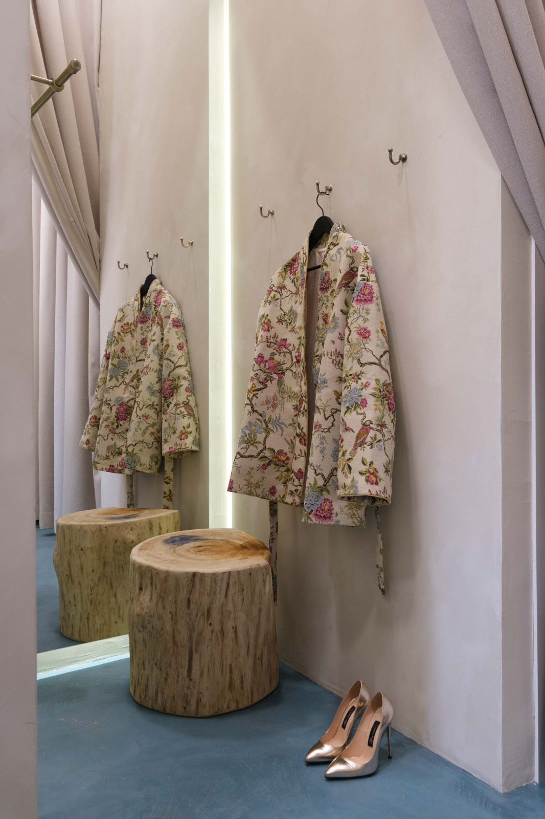 Обложка проекта: Бутик одежды, проект 2023