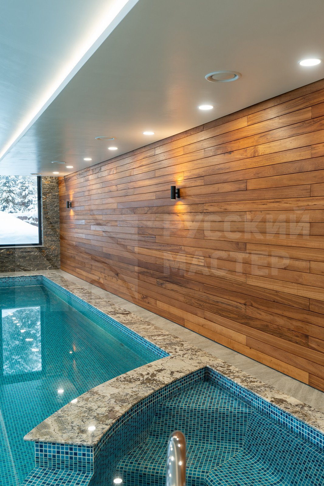 Сауна и бассейн из тигрового дерева и канадского кедра