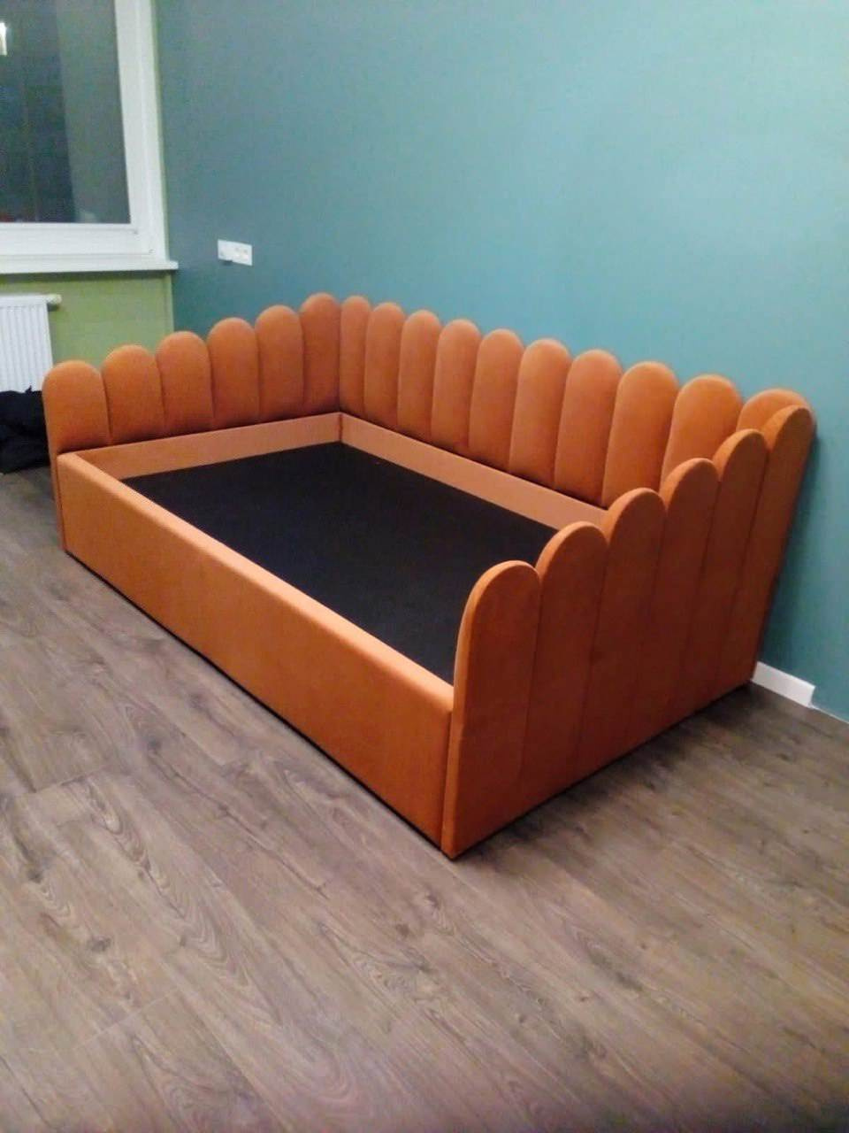 Кровати