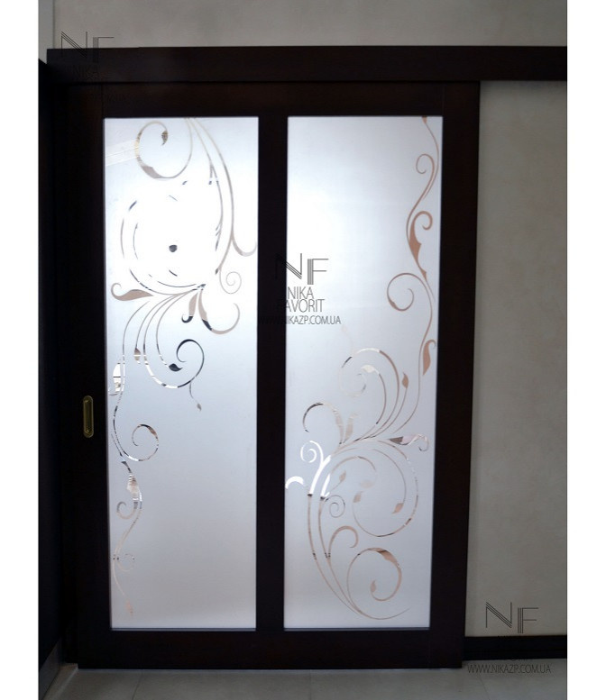WOODEN SLIDING DOORS WITH GLASS