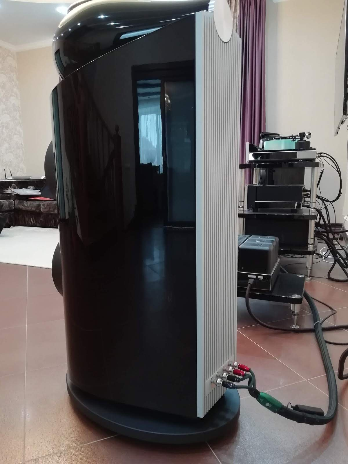 Стерео система в гостиной.