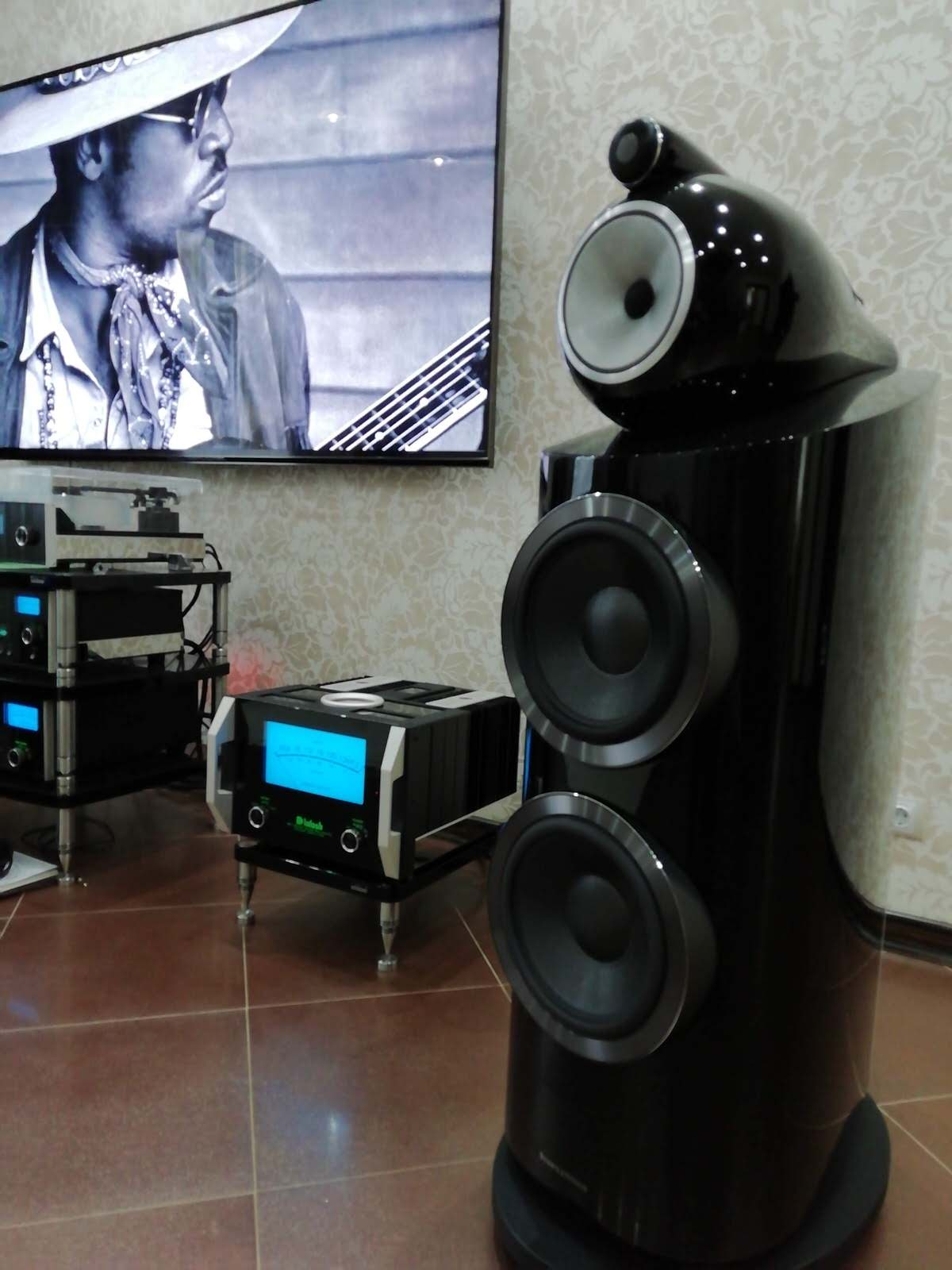 Стерео система в гостиной.