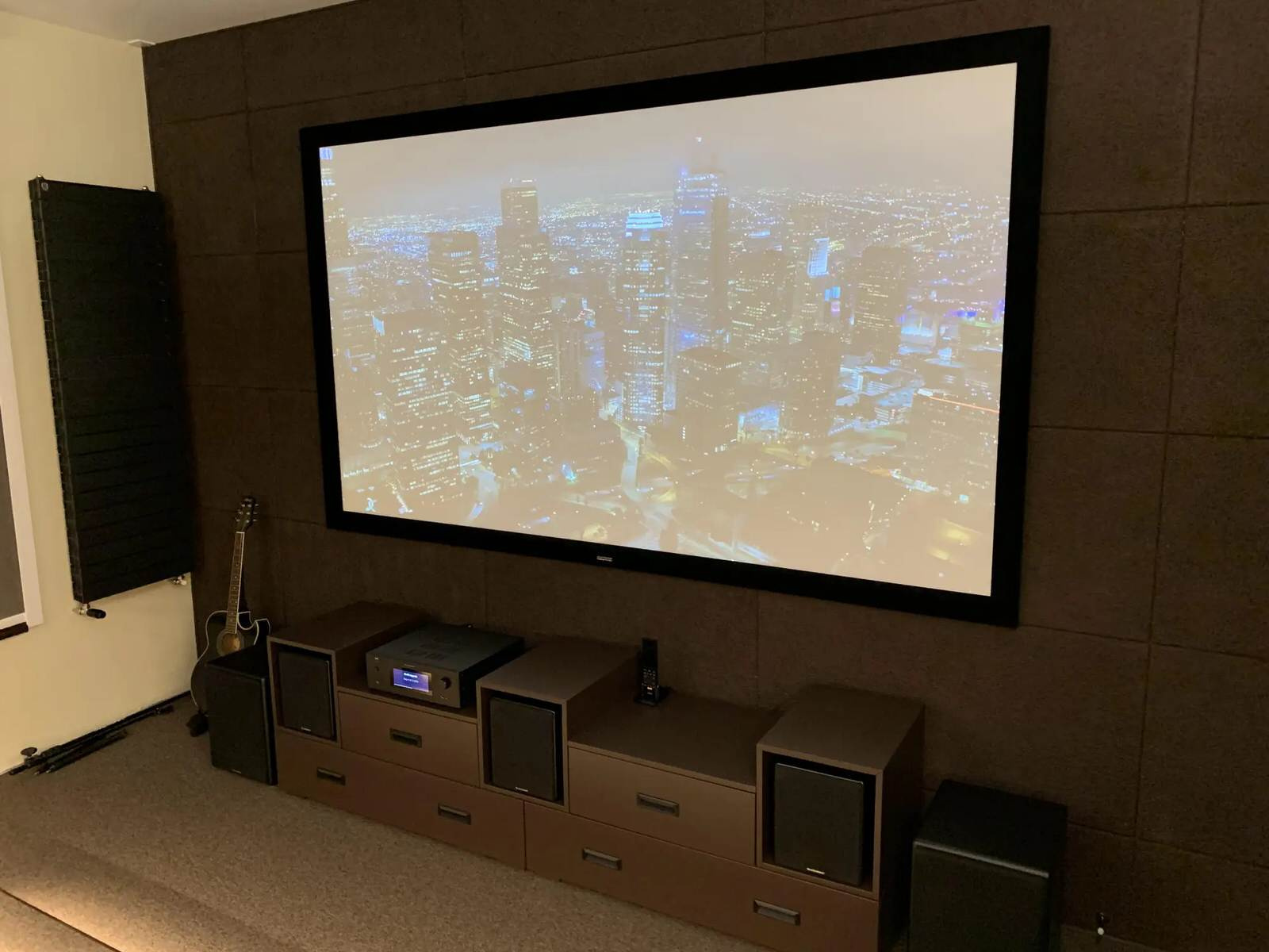 Домашний кинотеатр с поддержкой Dolby Atmos 5.2.2