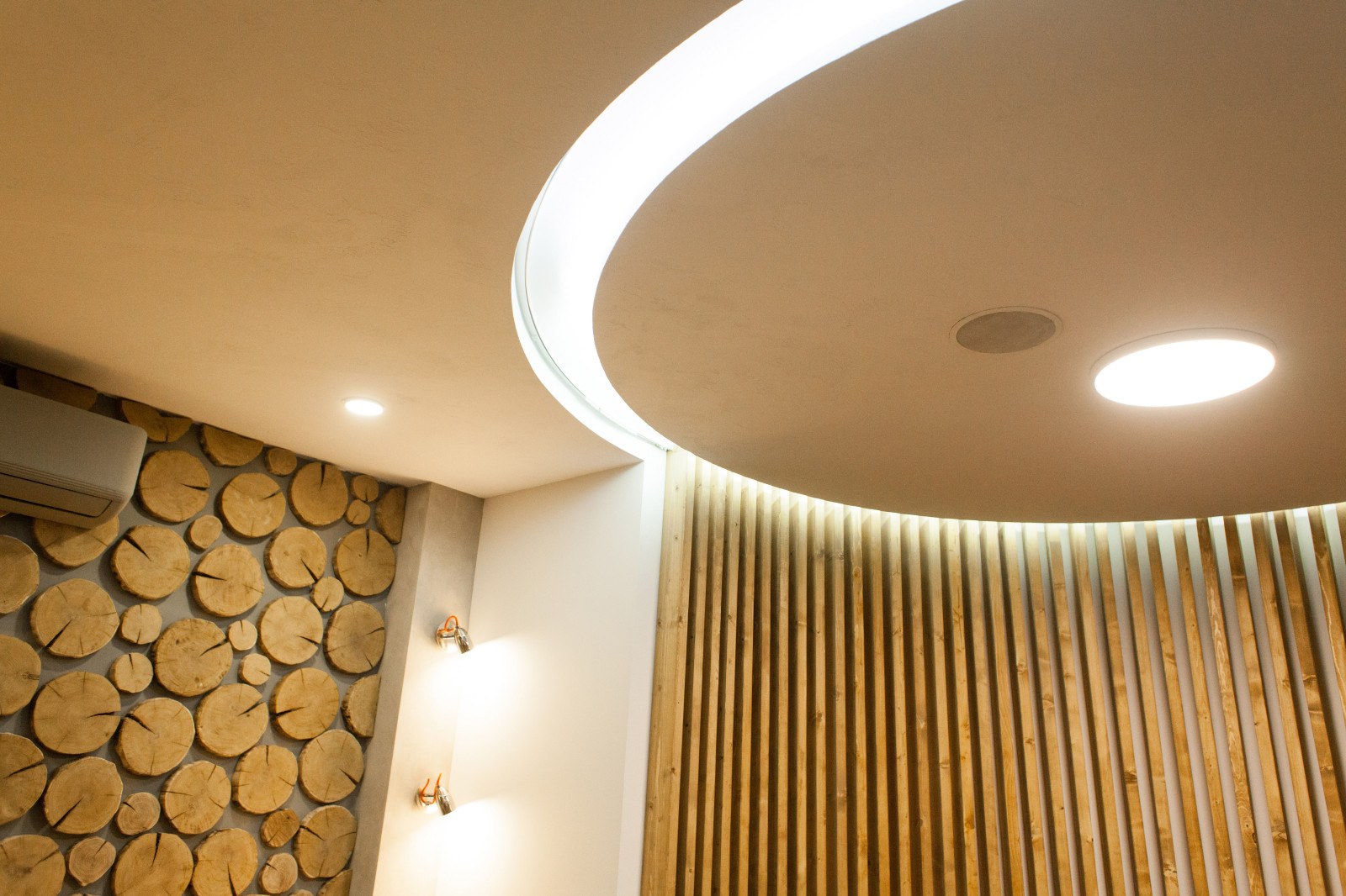 Кафе Коптильня на м-р Университетский