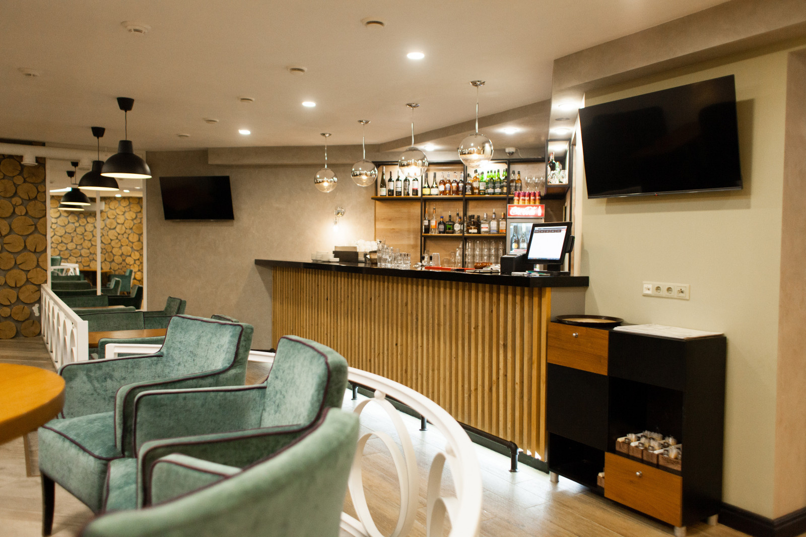 Кафе Коптильня на м-р Университетский