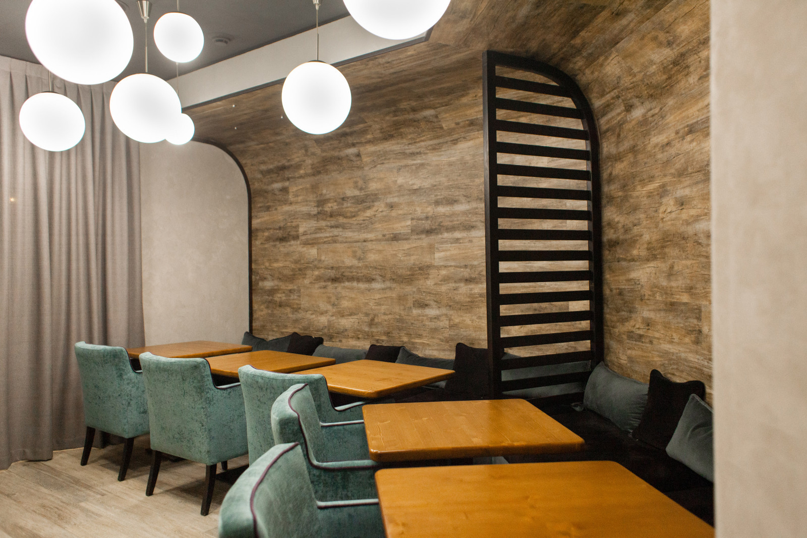 Кафе Коптильня на м-р Университетский