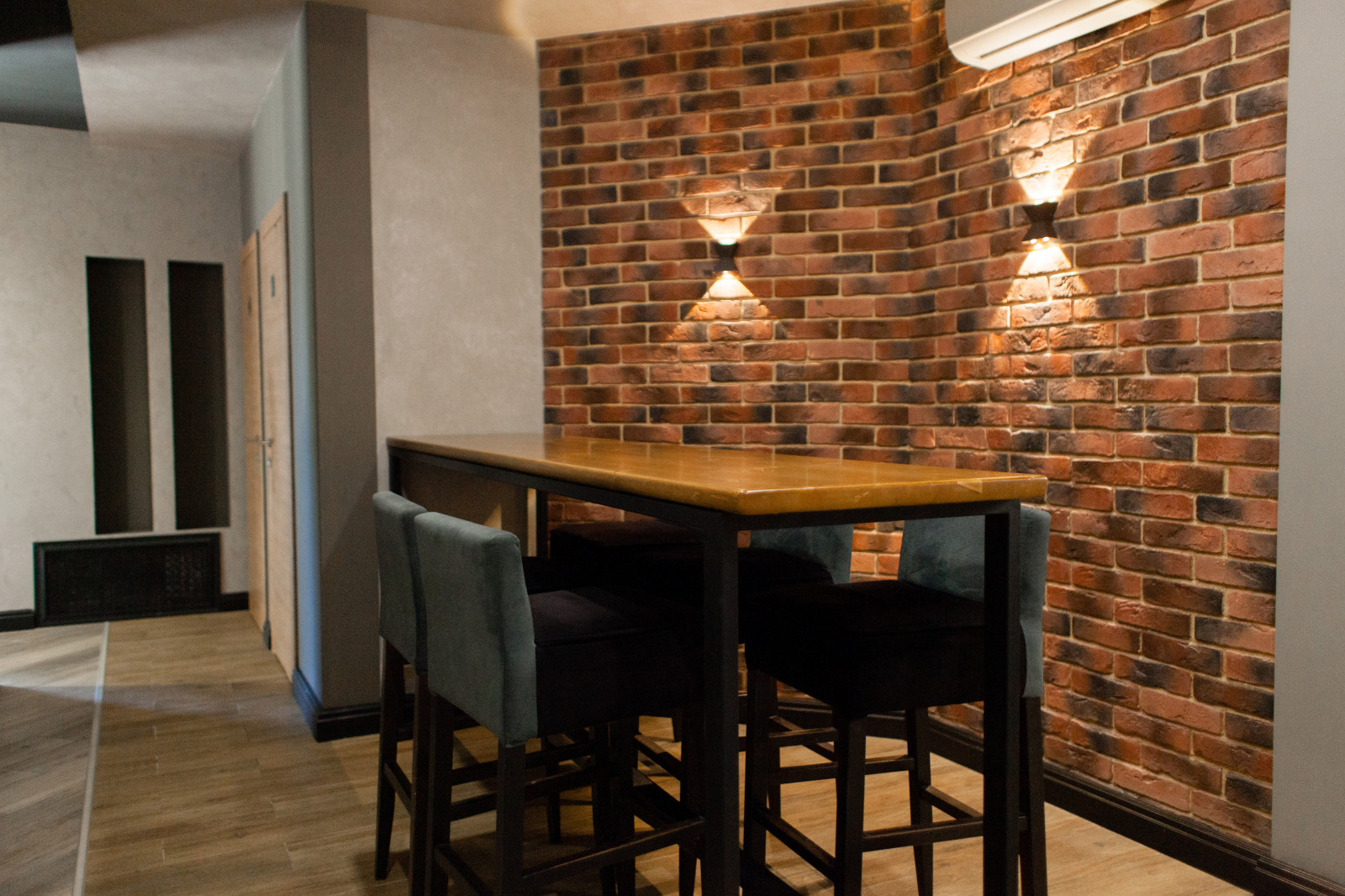 Кафе Коптильня на м-р Университетский