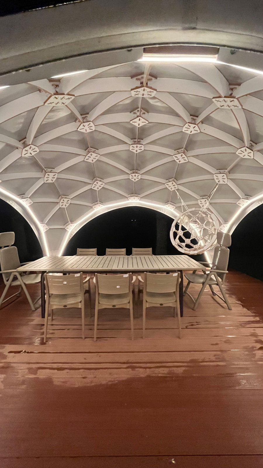 Беседка для усадьбы