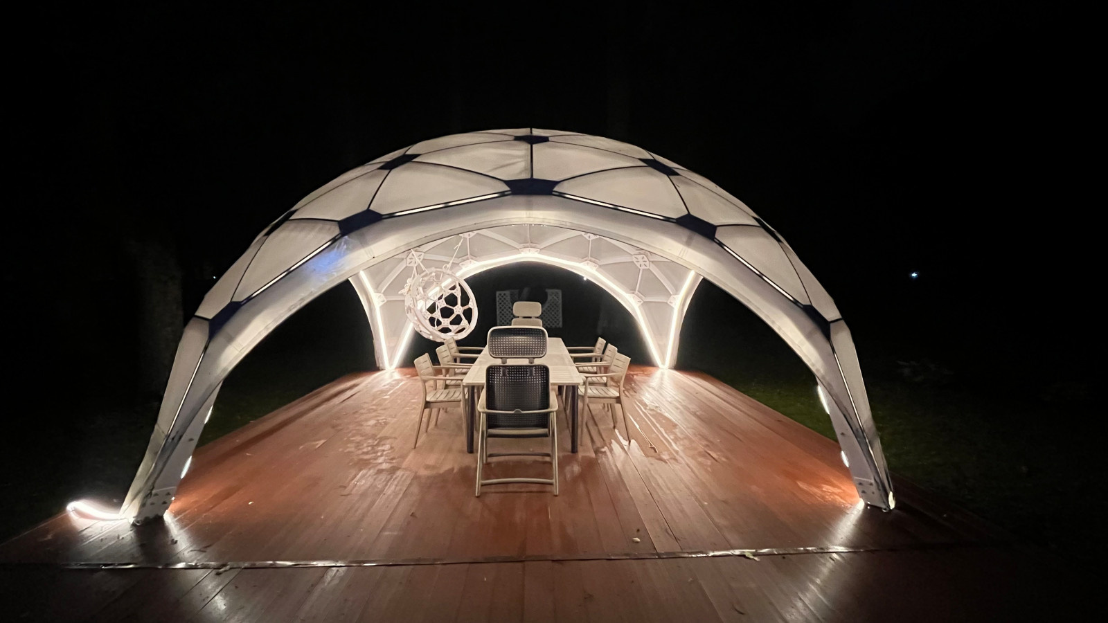 Беседка для усадьбы