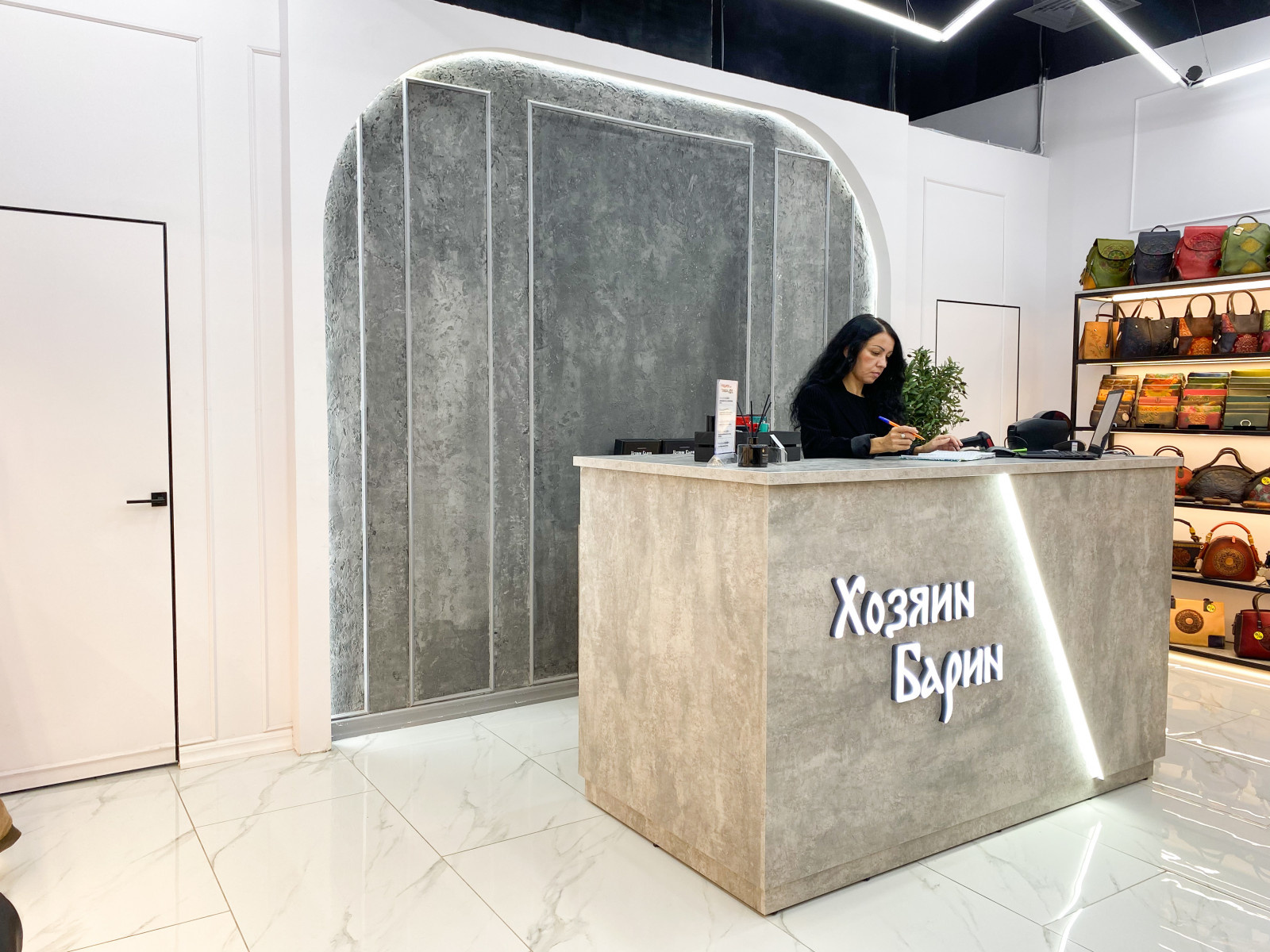 Ремонт магазина в ТЦ Красный Кит