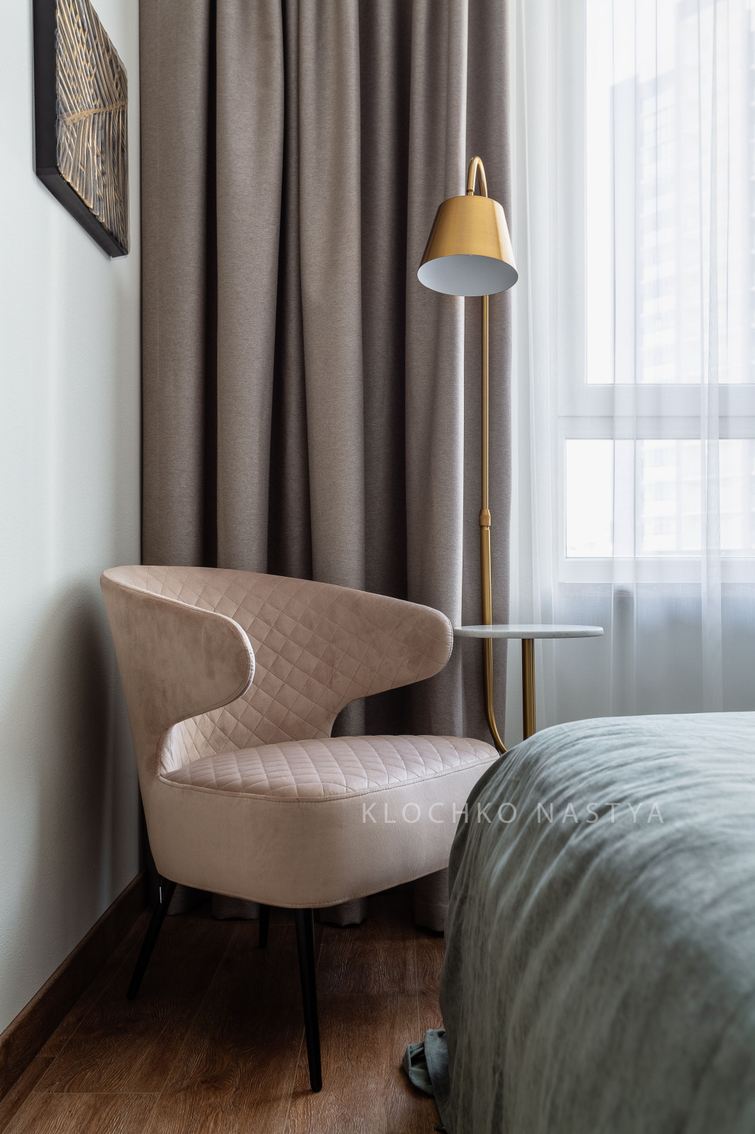 Малышка с двумя гардеробными