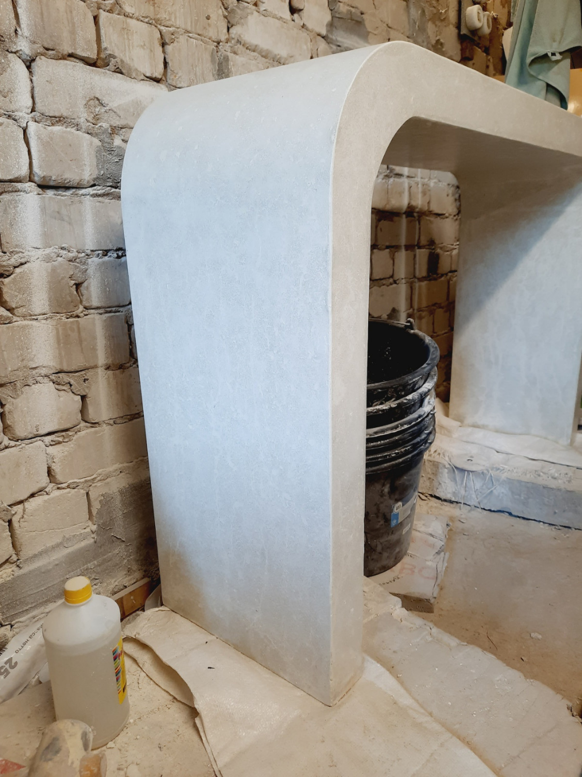 Стойка-консоль для телевизора