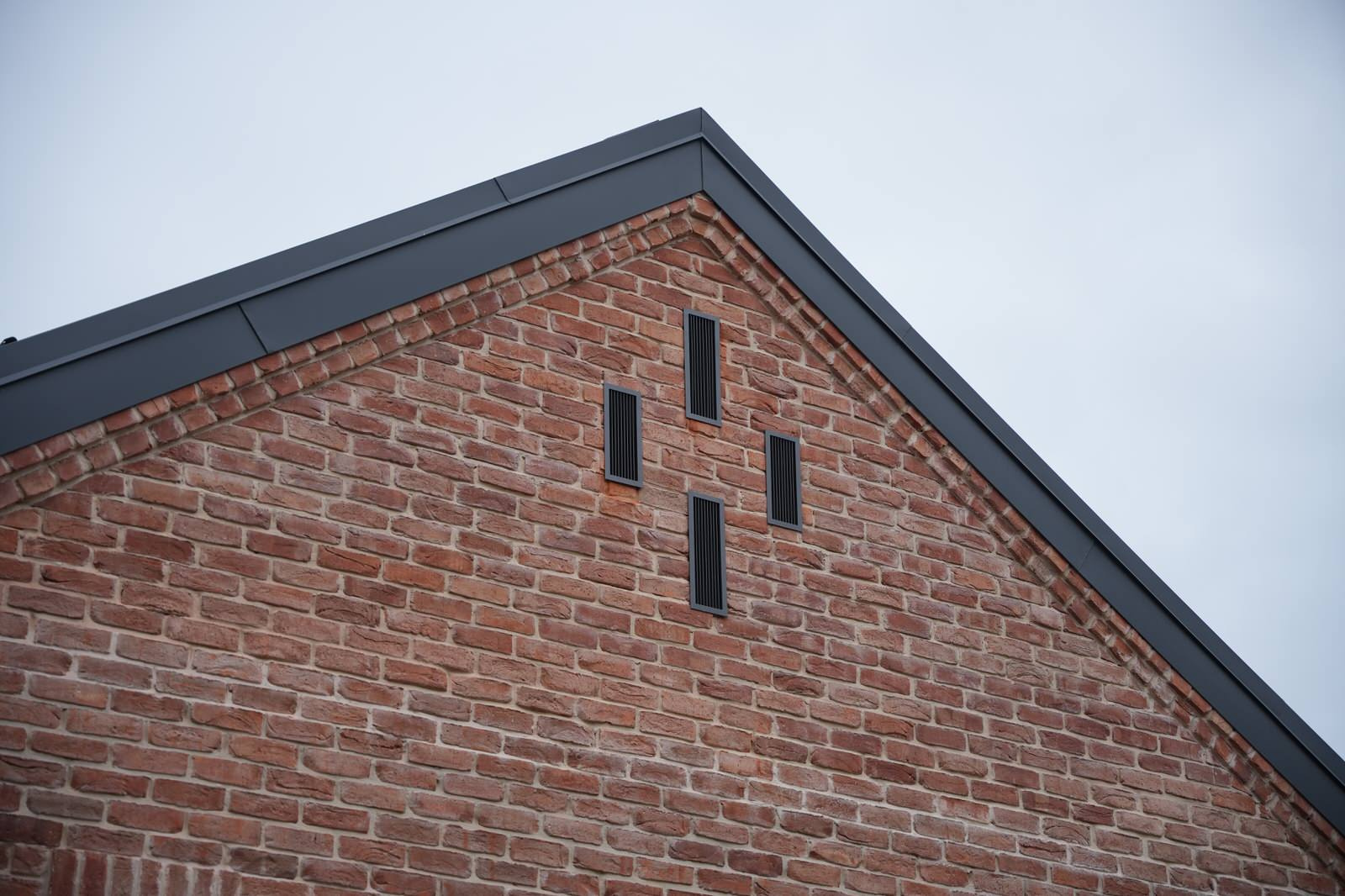 English house. Construction