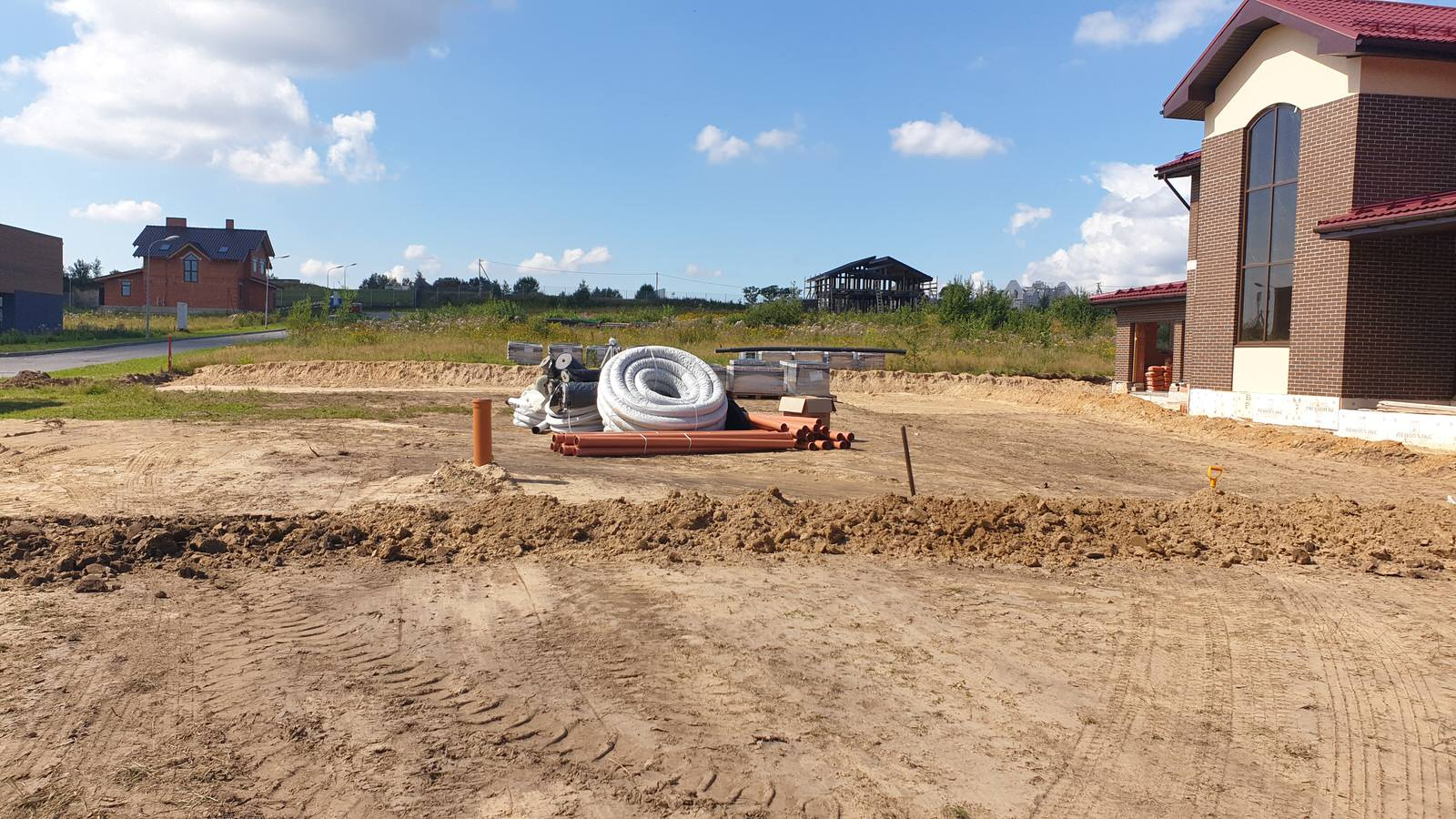 Благоустройство участка загородного дома, устройство дренажа и водоотведение