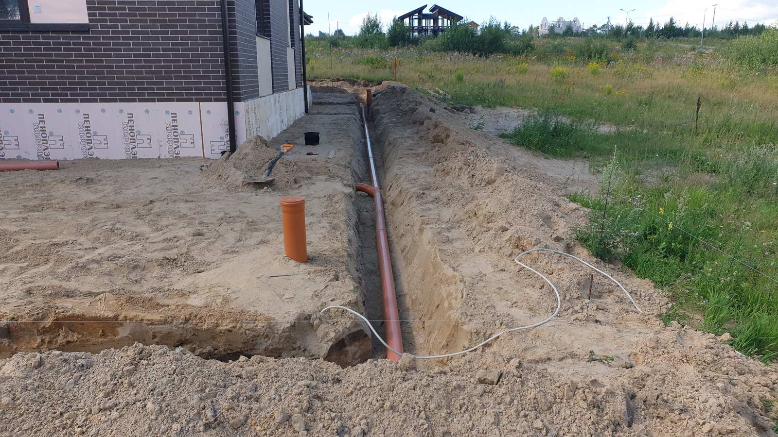 Благоустройство участка загородного дома, устройство дренажа и водоотведение