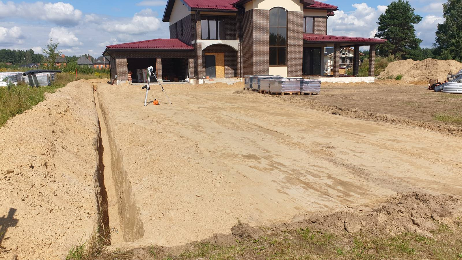 Благоустройство участка загородного дома, устройство дренажа и водоотведение