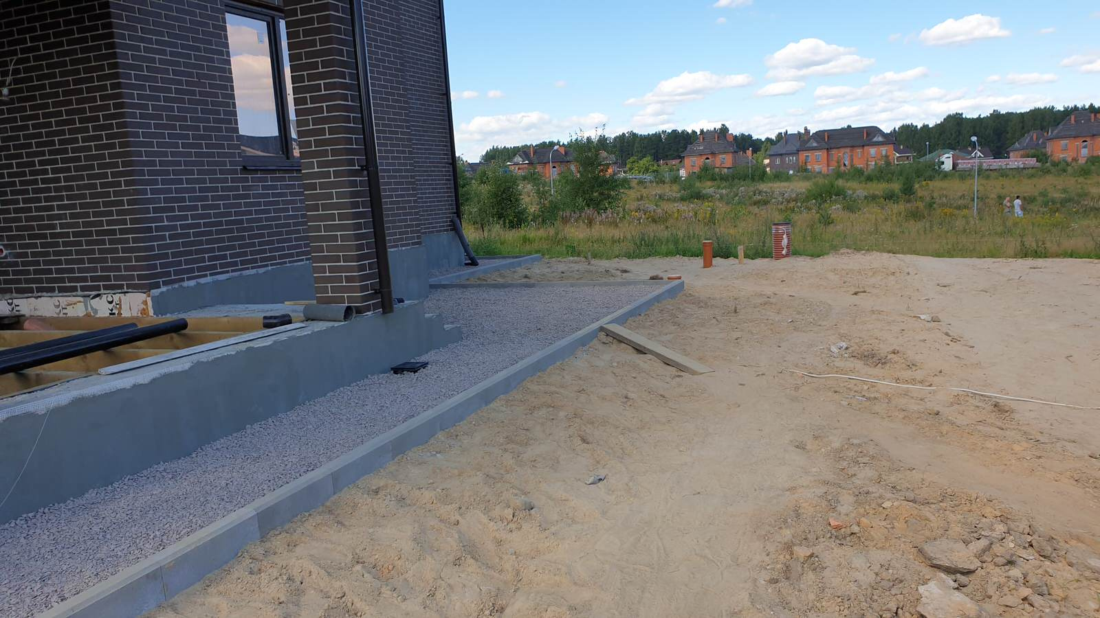 Благоустройство участка загородного дома, устройство дренажа и водоотведение