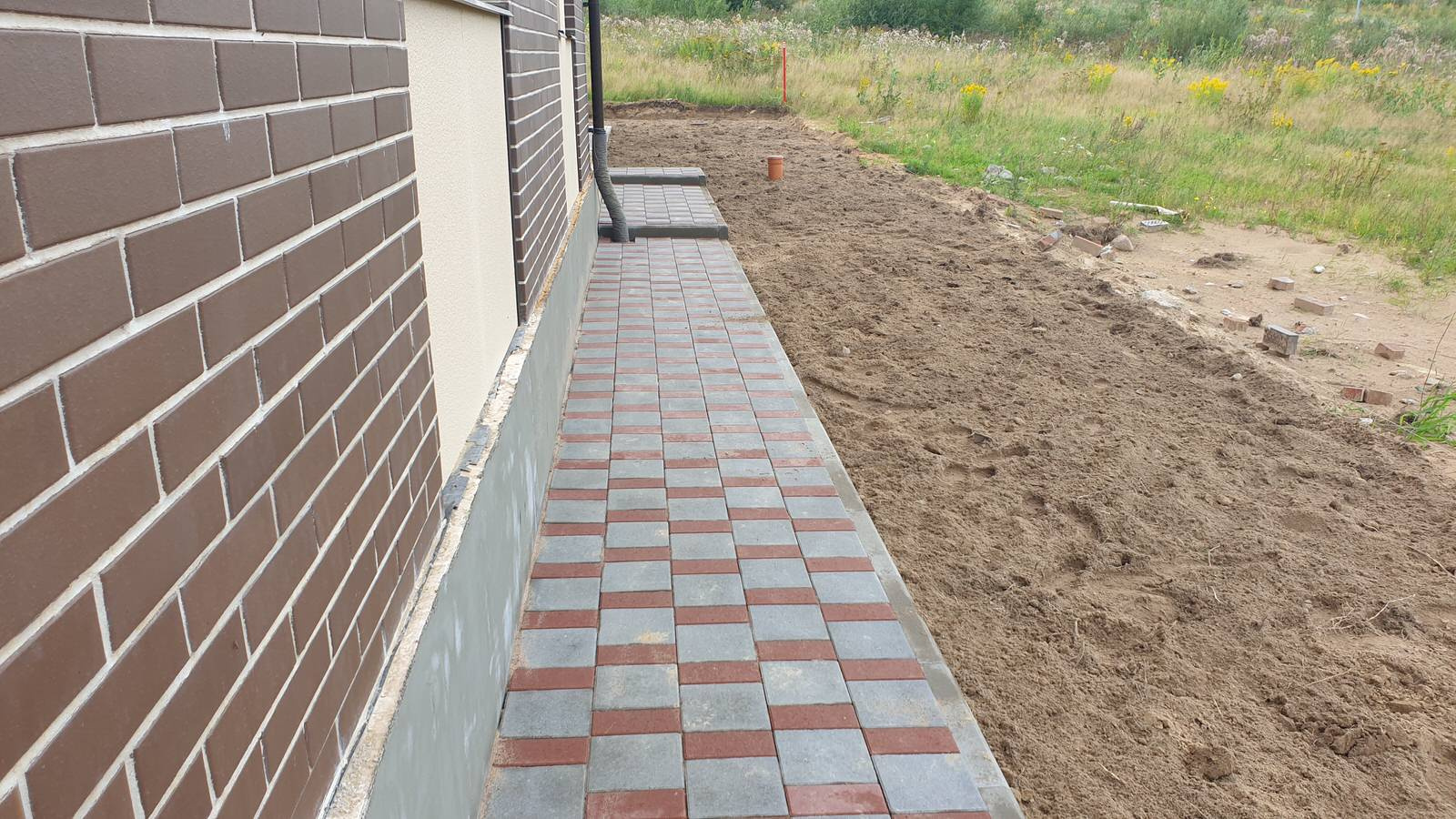 Благоустройство участка загородного дома, устройство дренажа и водоотведение