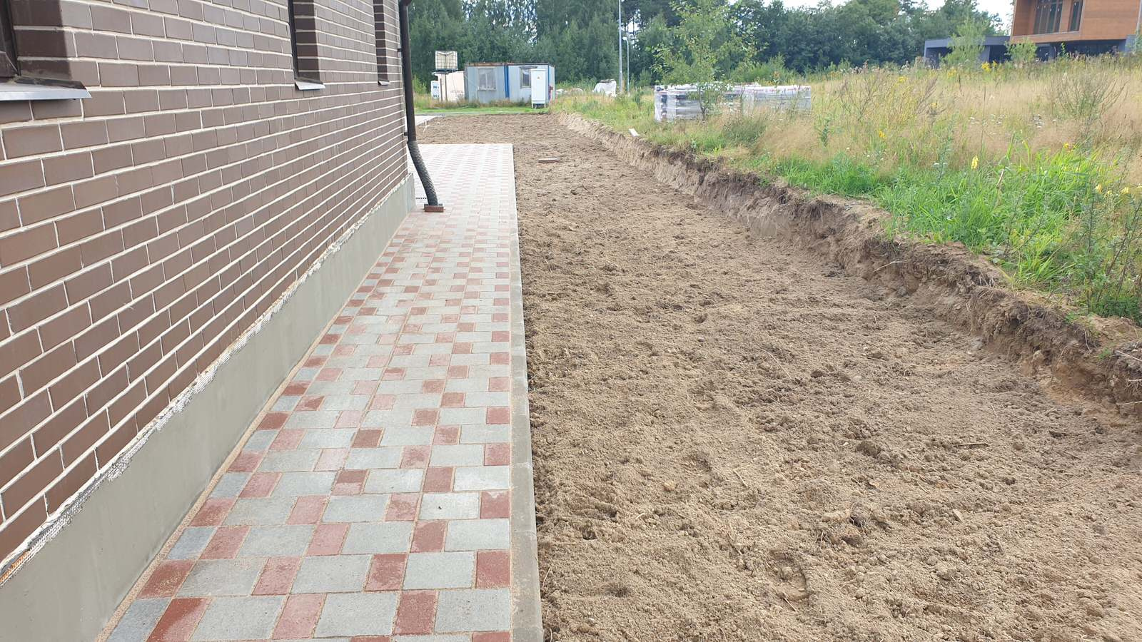 Благоустройство участка загородного дома, устройство дренажа и водоотведение