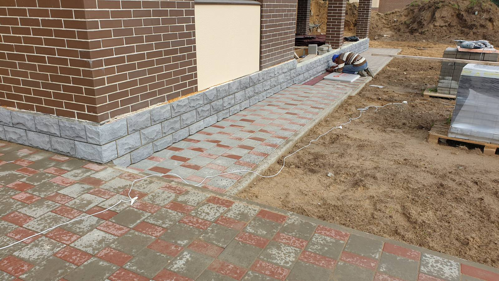 Благоустройство участка загородного дома, устройство дренажа и водоотведение