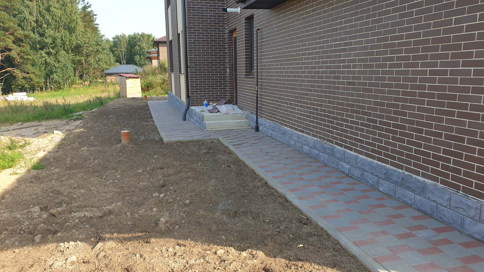 Благоустройство участка загородного дома, устройство дренажа и водоотведение