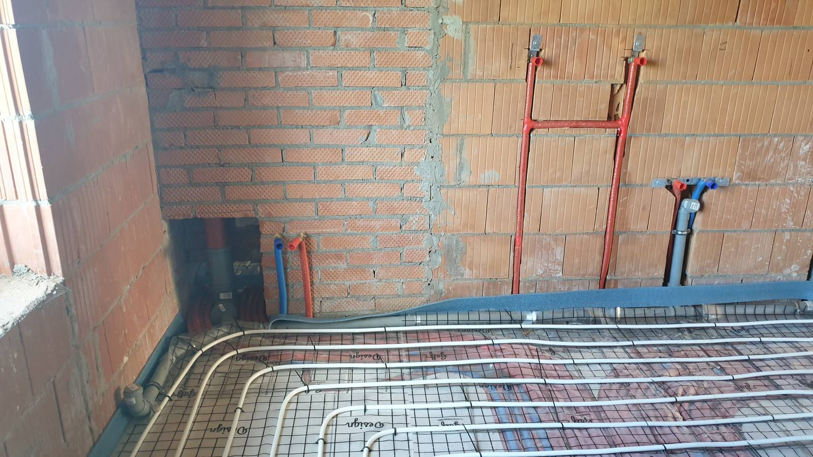 Монтаж Отопления и сантехники в частном доме