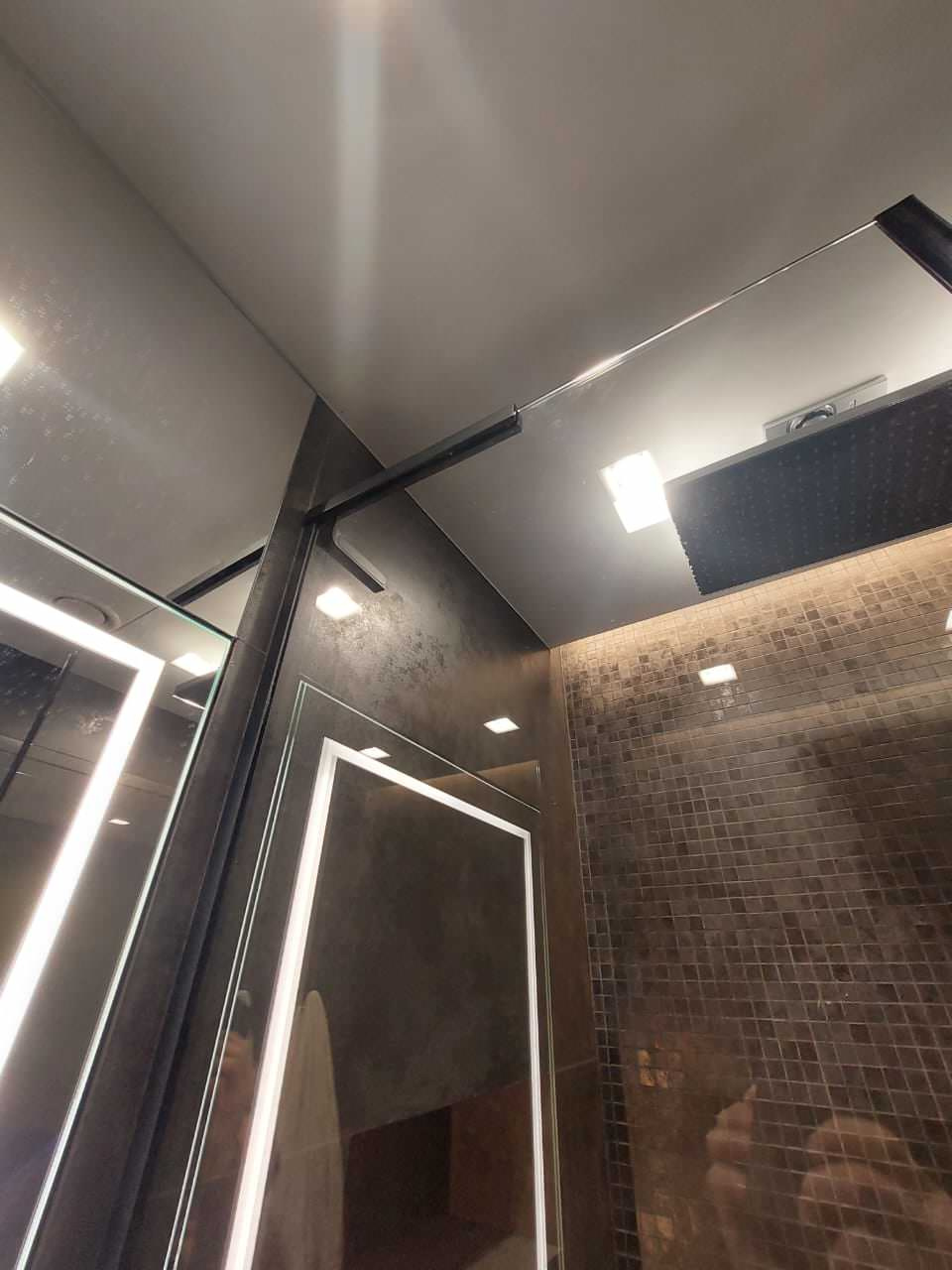 Душевая кабина/ванная комната