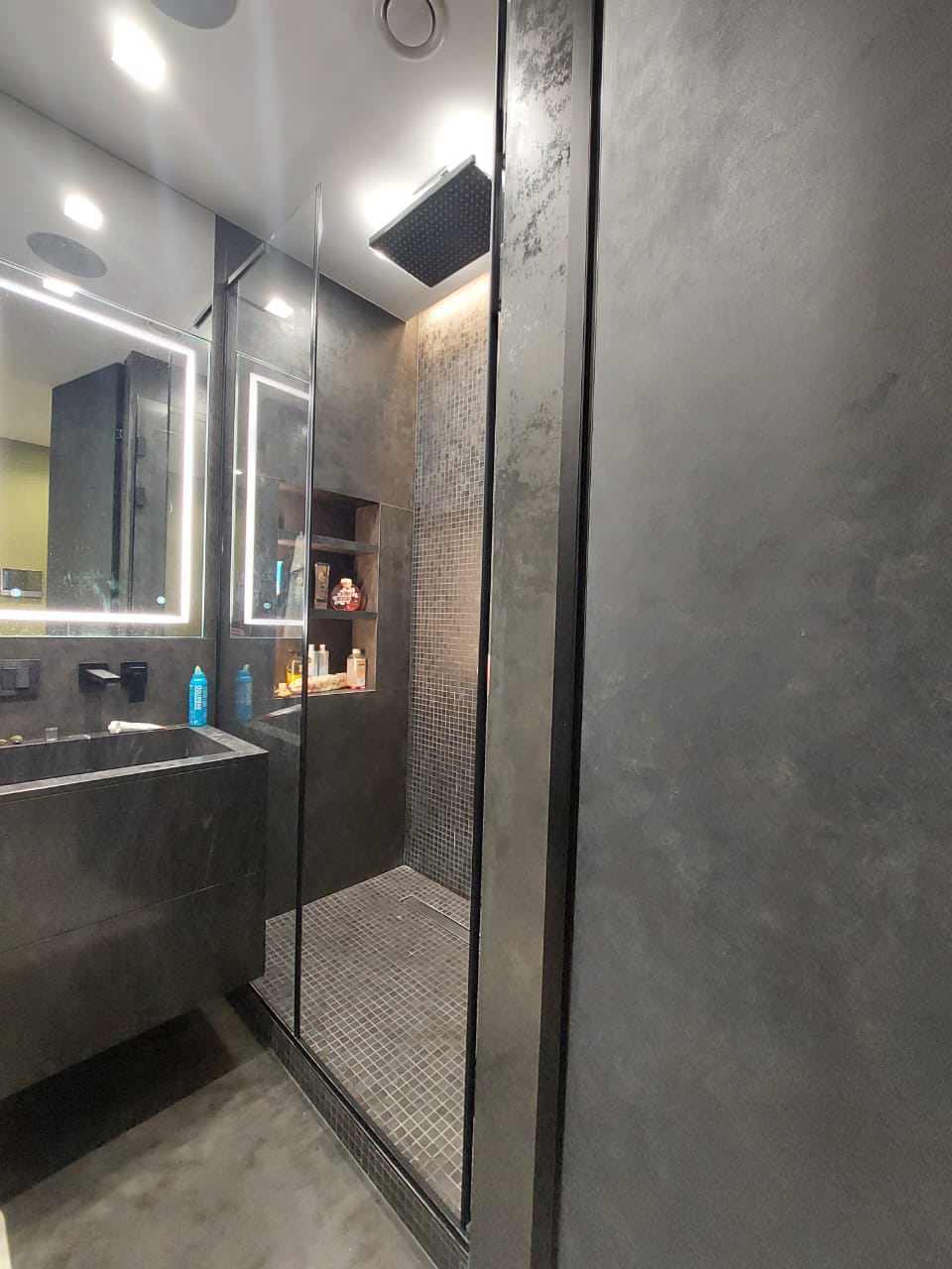 Душевая кабина/ванная комната