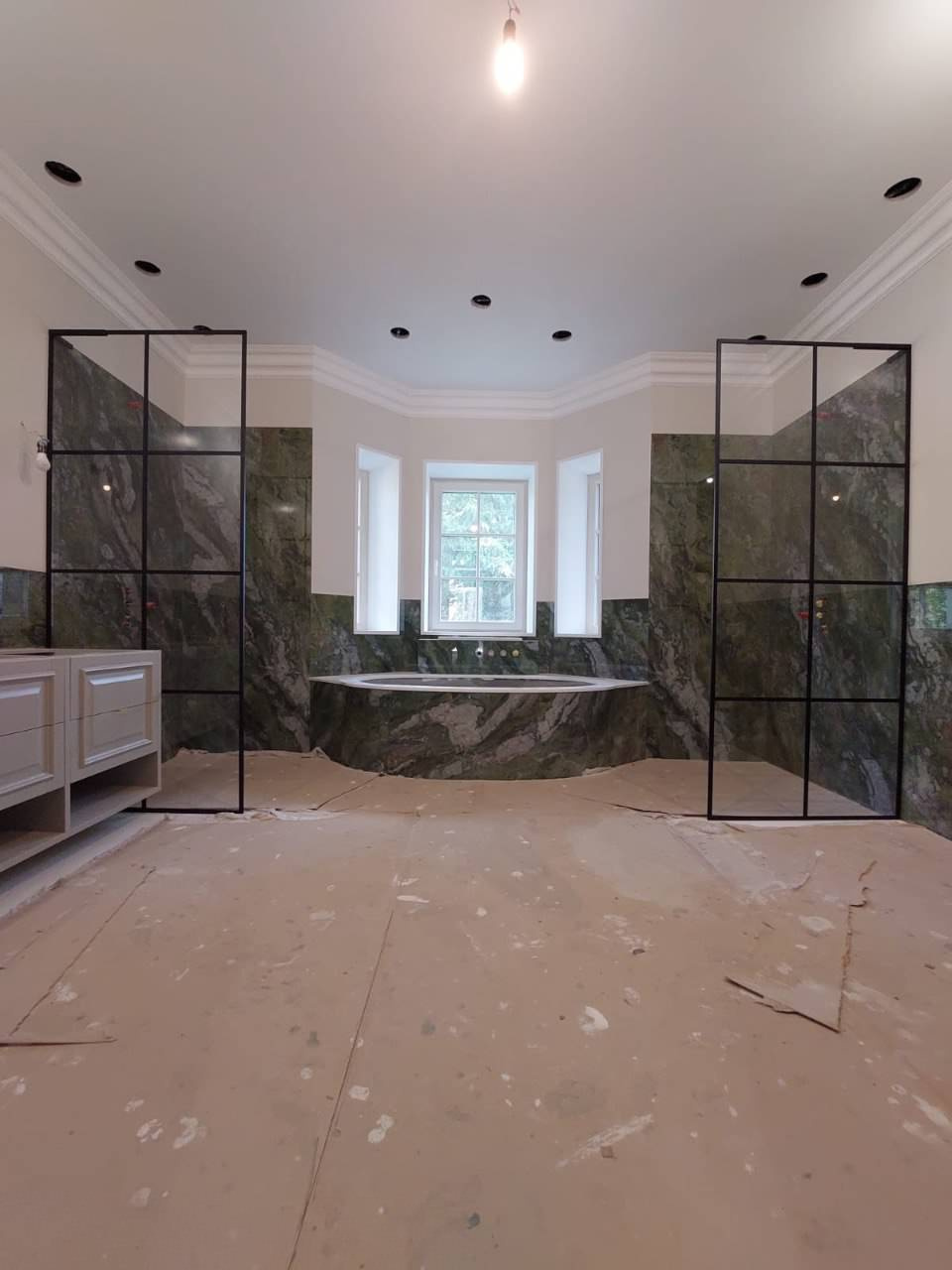 Душевая кабина/ванная комната