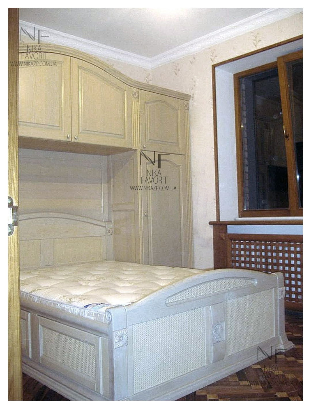 Classic Wooden Bedroom With Decors