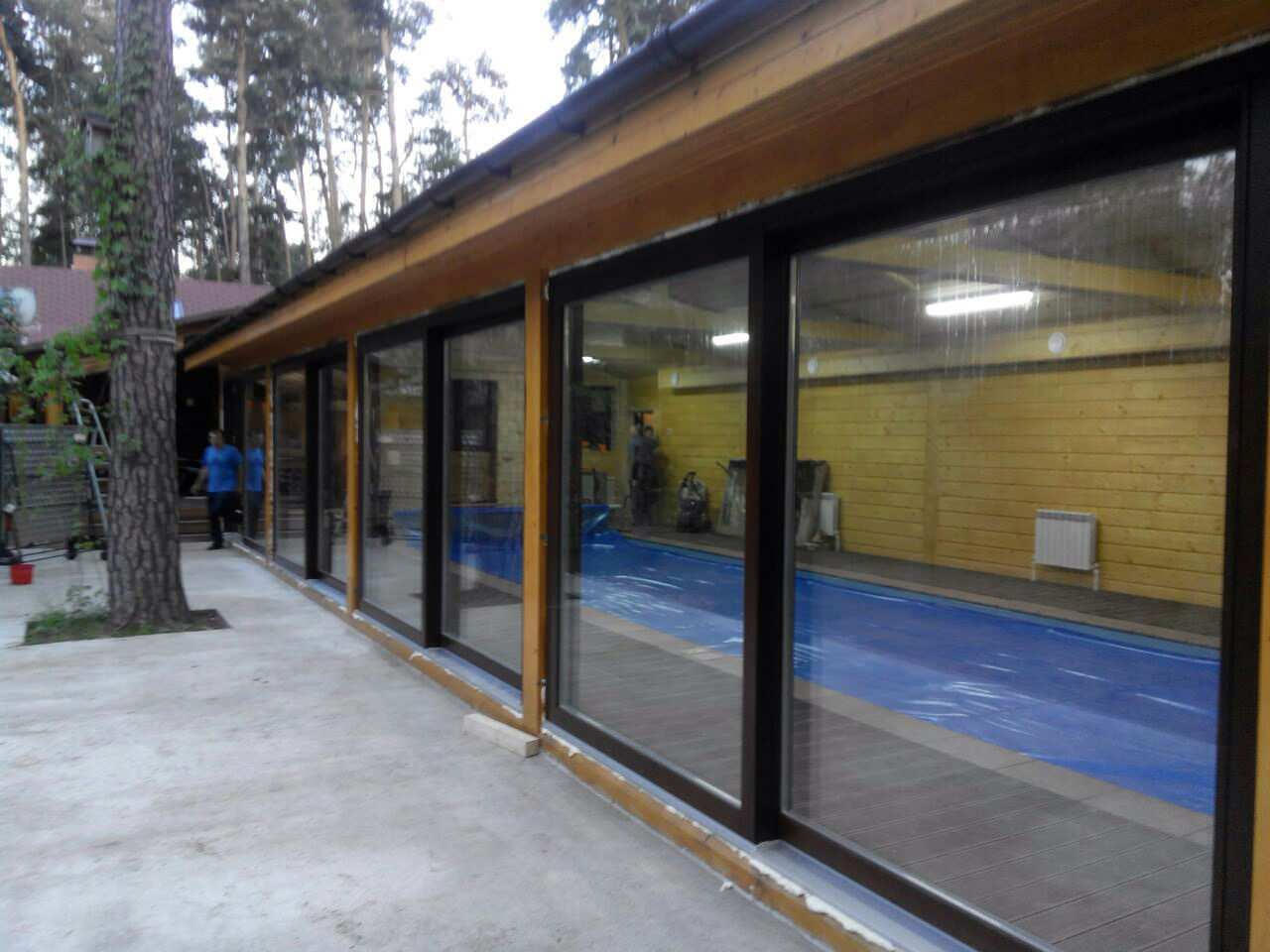 Раздвижные двери и окна. Параллельно-сдвижная оконная и дверная система.