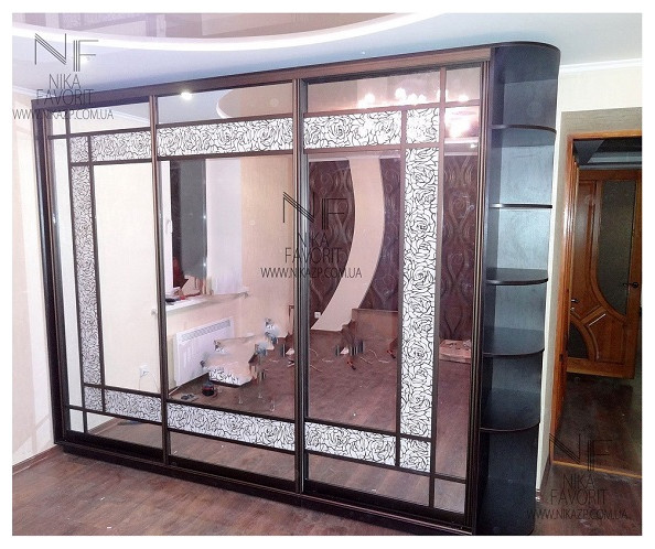 Sliding-door wardrobe