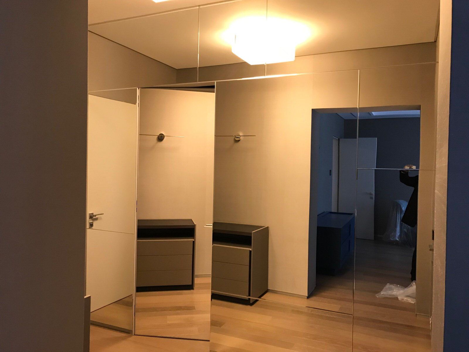 Зеркальное панно