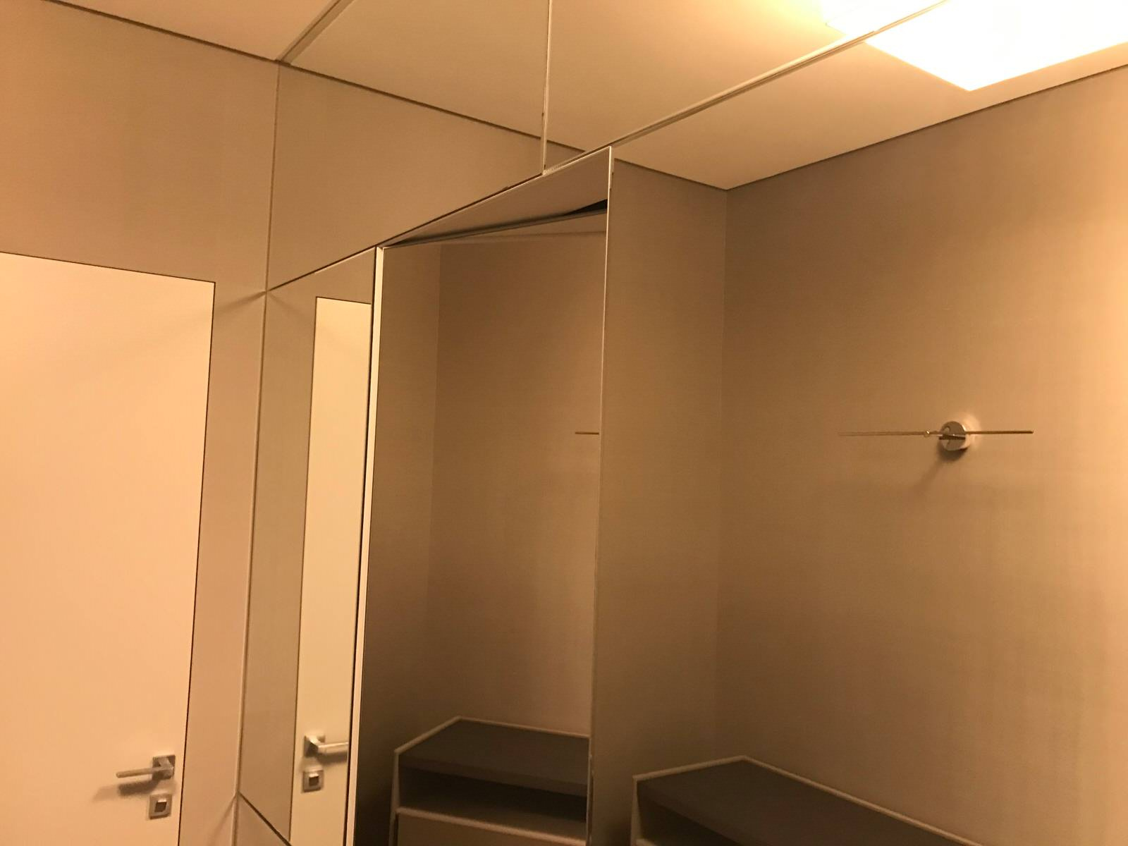 Зеркальное панно