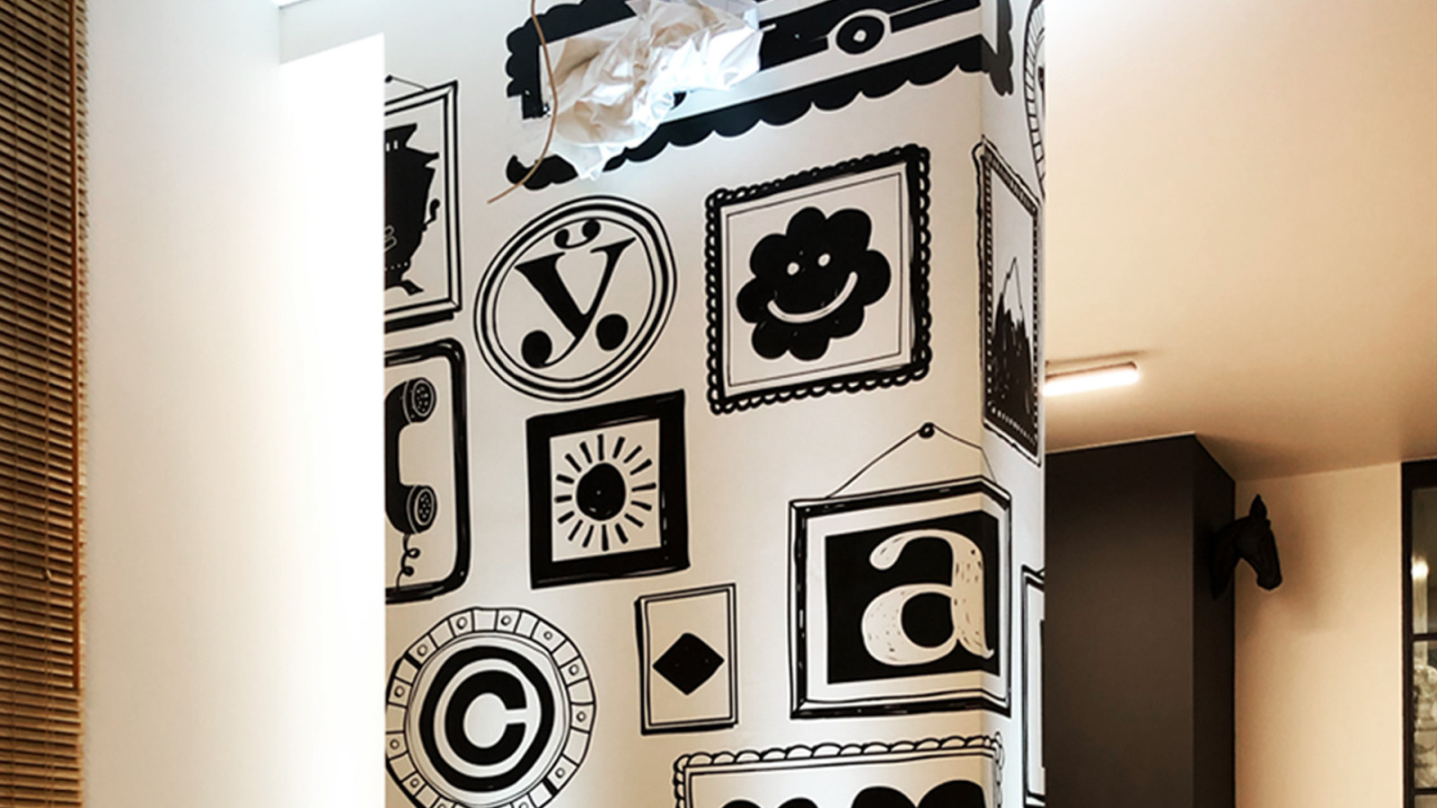 Забавные детали в росписи от заказчика.