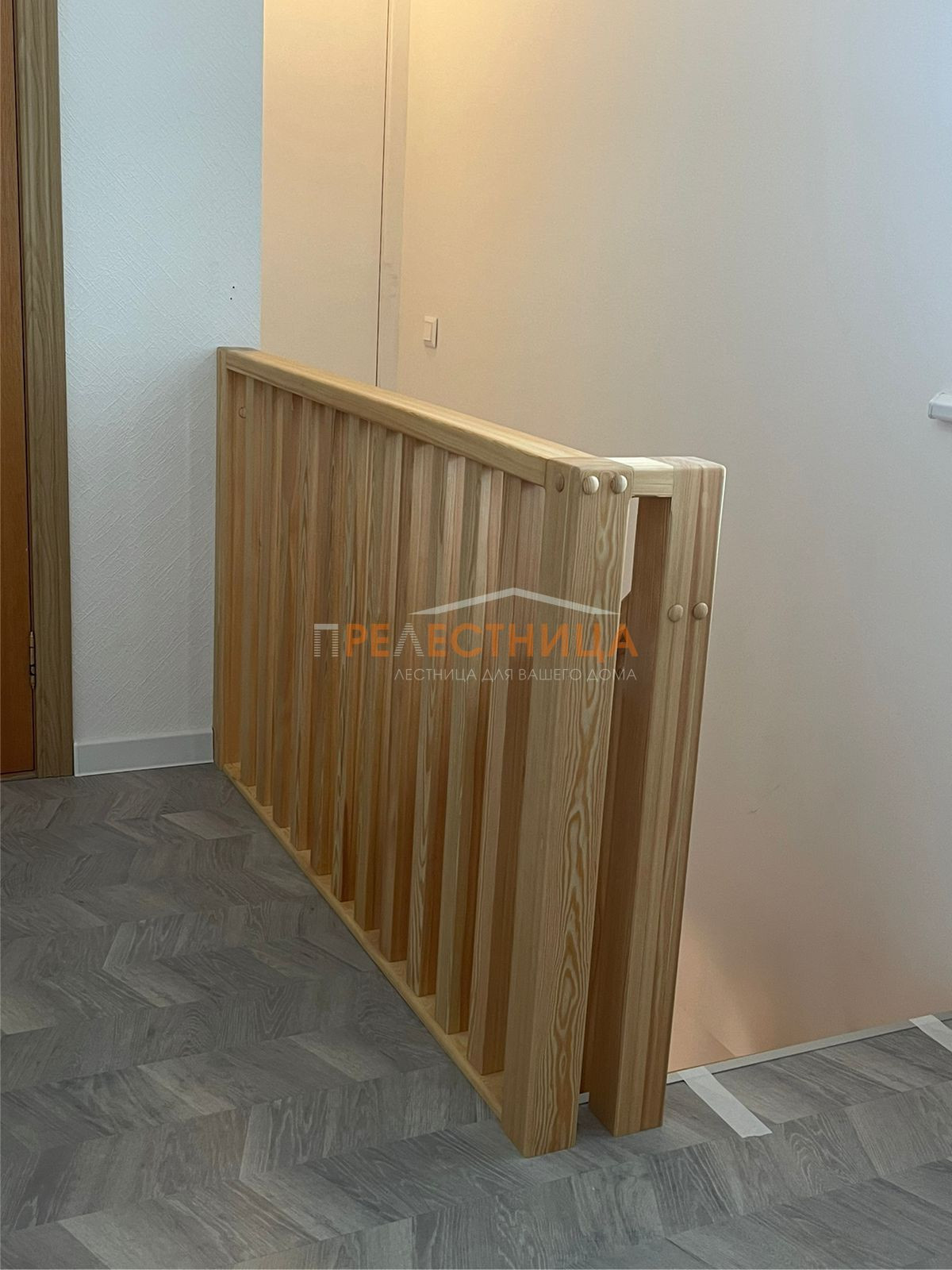 Лестница на двух косоурах Тандем - 32 с ступенями из лиственницы