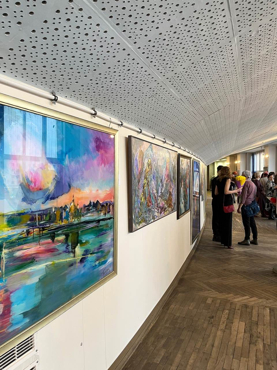 Взгляд через стекло. ГОРОД