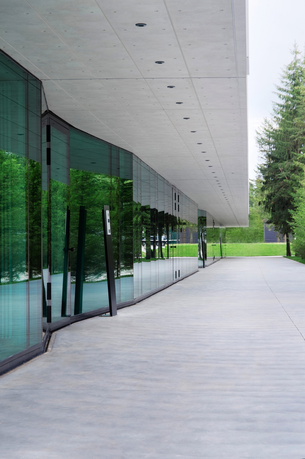 Lakewood | Жилой комплекс с апартаментами. Более 2500 м2 территории с озером, сп