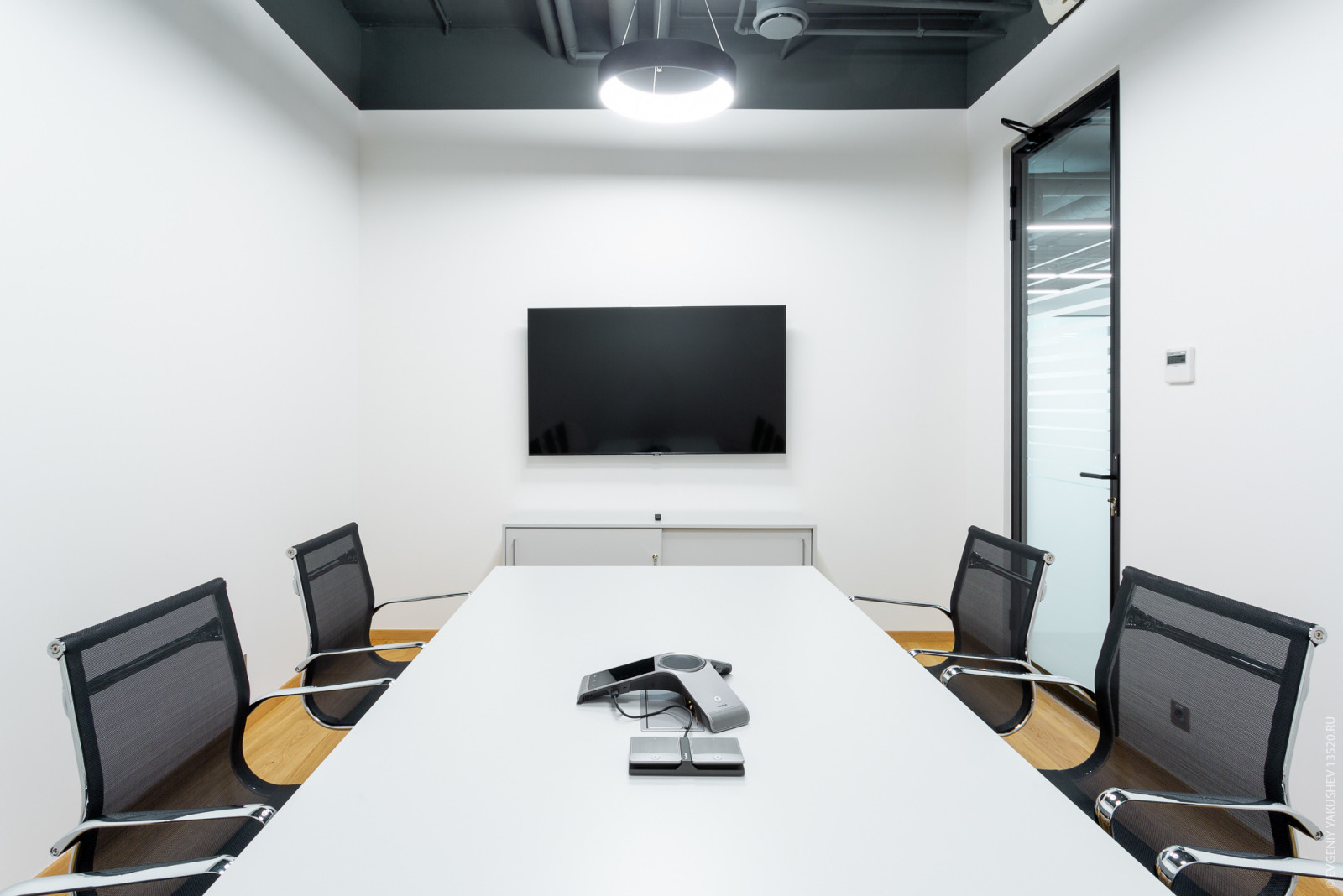 Office in Romanov Dvor Business Center, Moscow