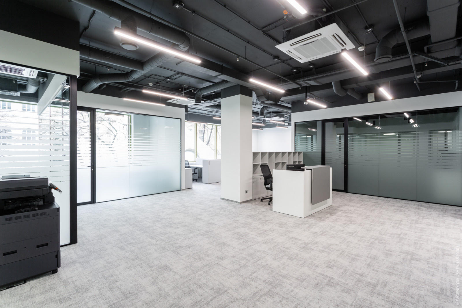 Office in Romanov Dvor Business Center, Moscow