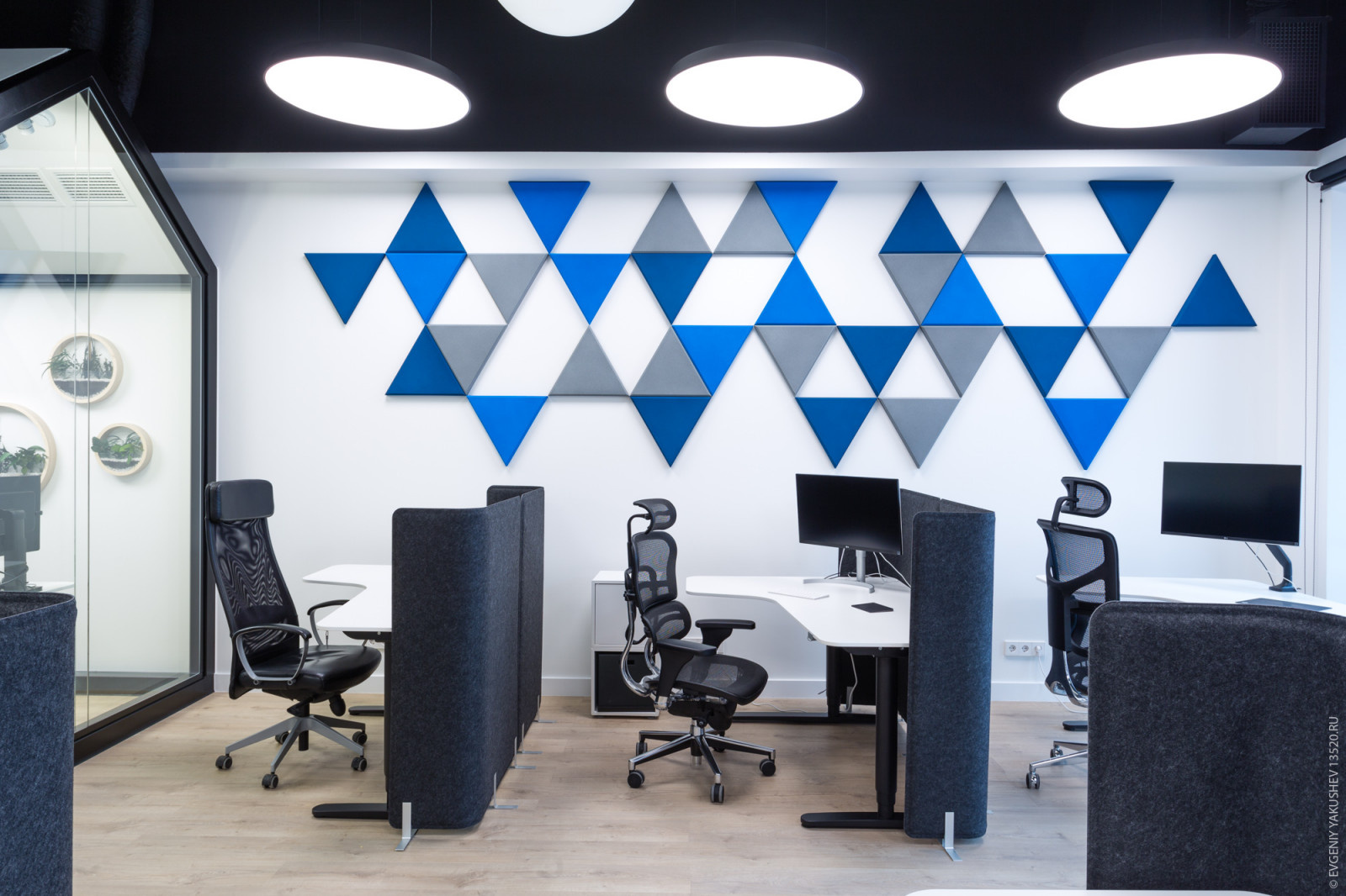 Office in Neo-Geo Business Center