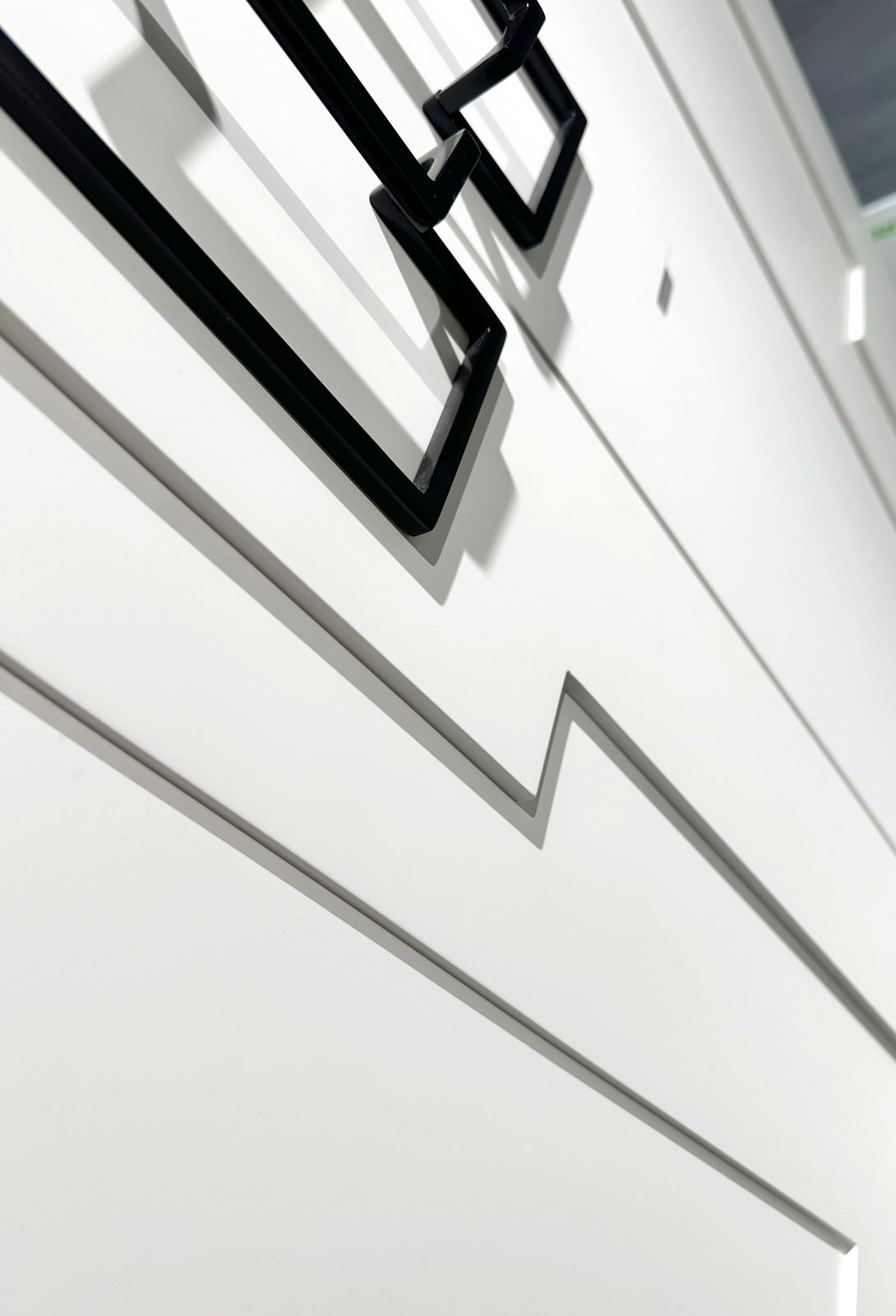 Шкаф распашной (выставочный образец).