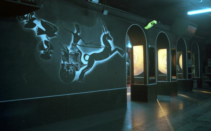 Светящиеся интерьеры ночного клуба Classic