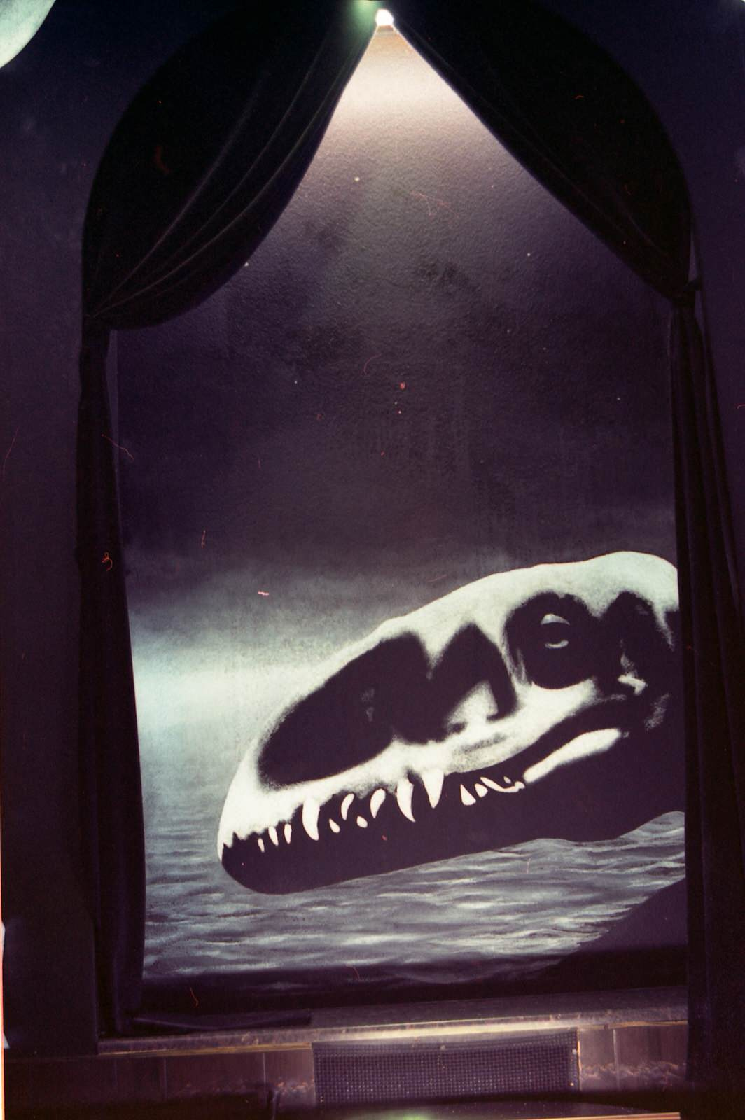 Светящиеся интерьеры ночного клуба Classic