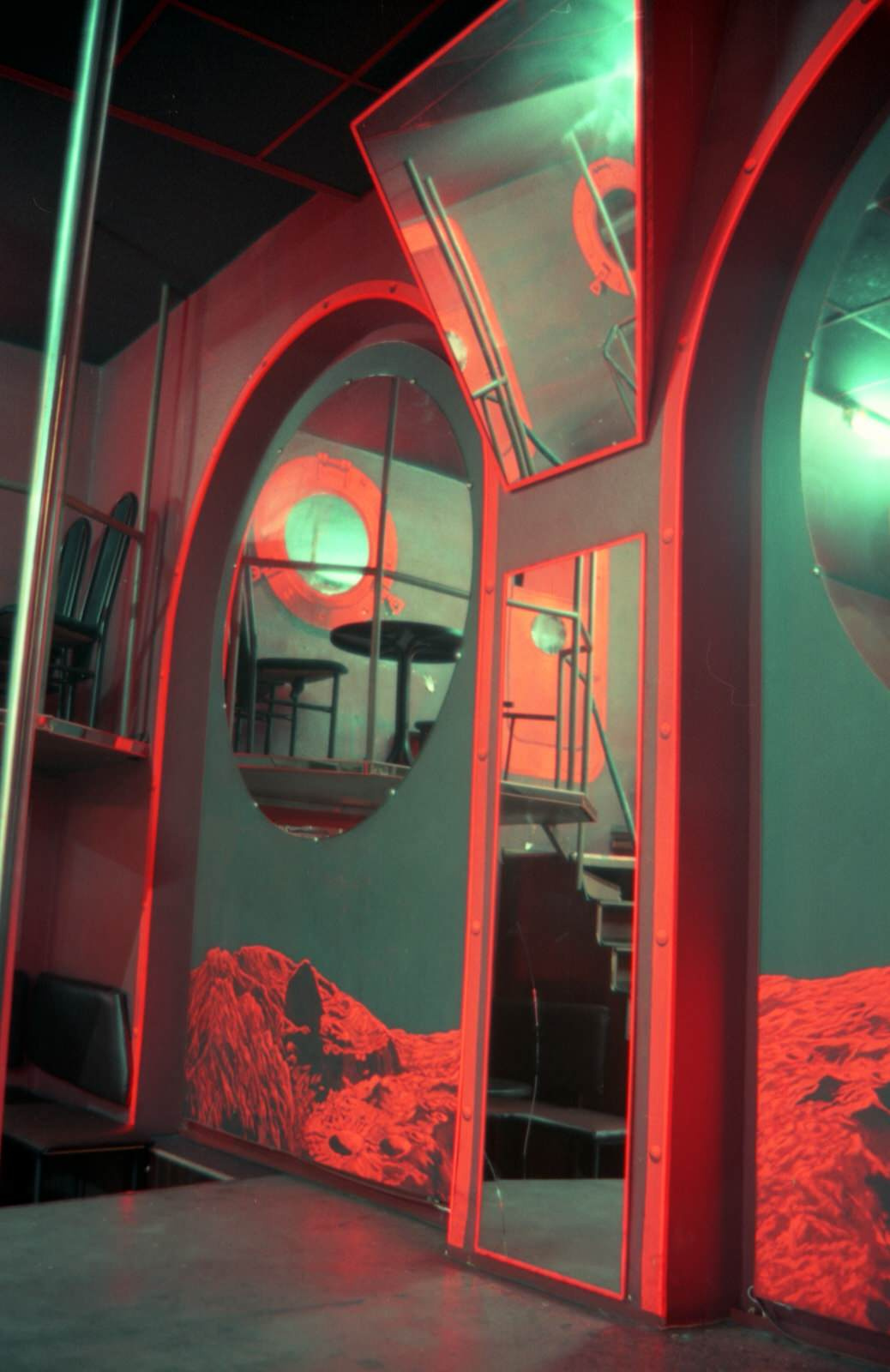 Обложка проекта: Светящиеся интерьеры ночного клуба Classic