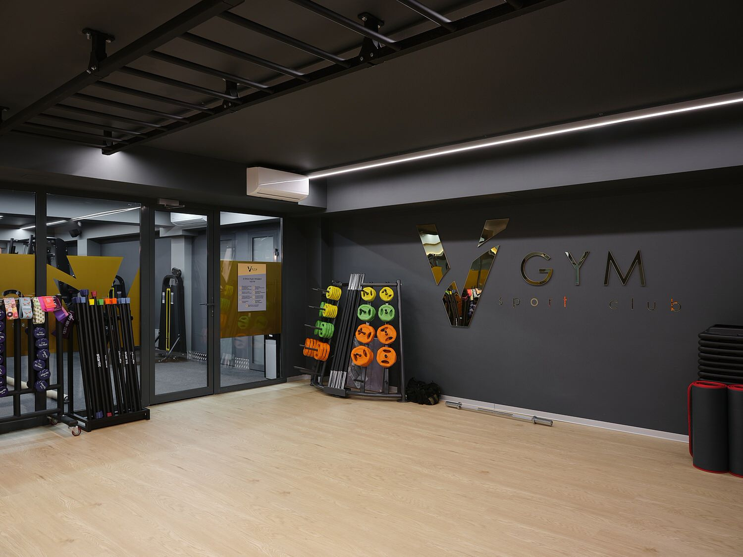 Интерьерная фотосъемка VGYM Sport club. Дизайнер Валерия Лисовая