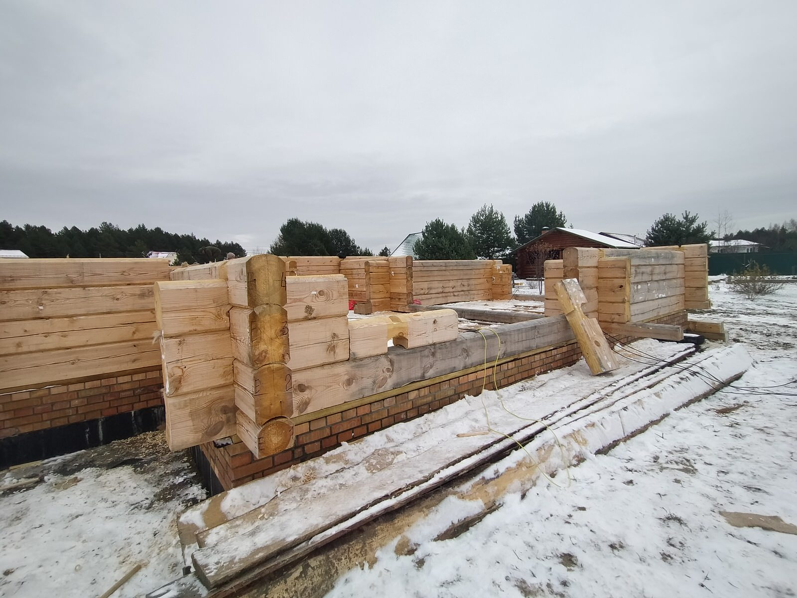 Ярославль. Дом из лафета. Тёплый контур 236м². Стройка
