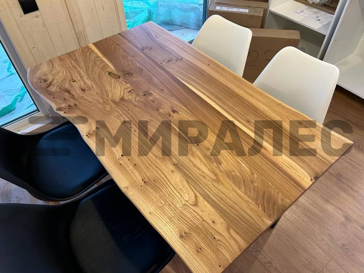 Столешница с живым краем из карагача для обеденного стола