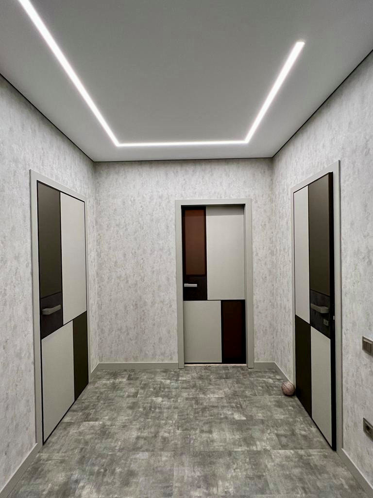 Монохромная прихожая