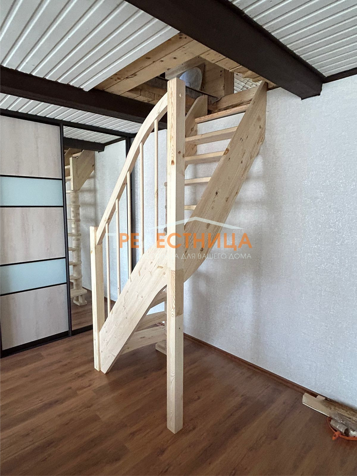 Готовая деревянная лестница ЛС-91М